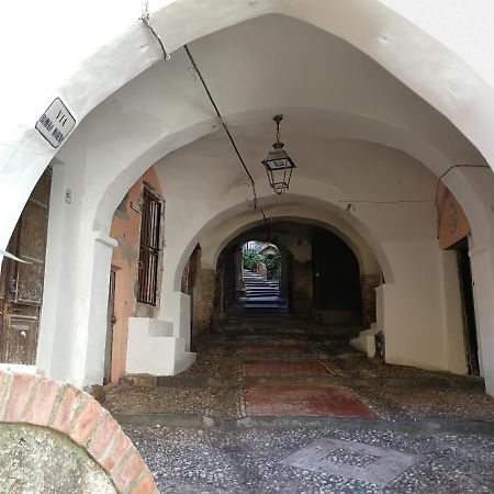 Appartement Nuova! Al centro della Città nei vicoli del Borgo à San Remo Extérieur photo